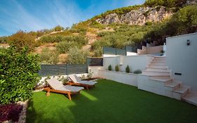 Villa Vruja