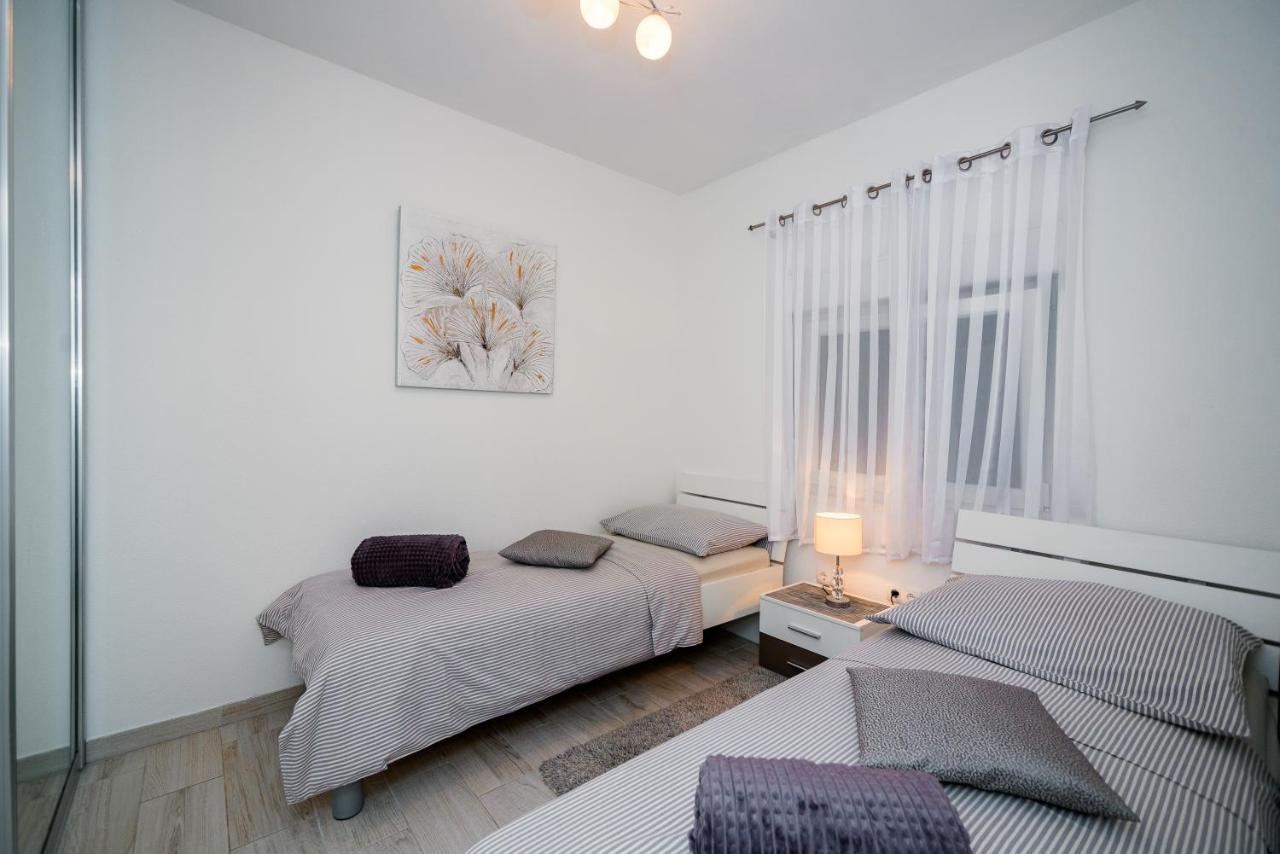 Villa Vruja Pisak Exteriér fotografie